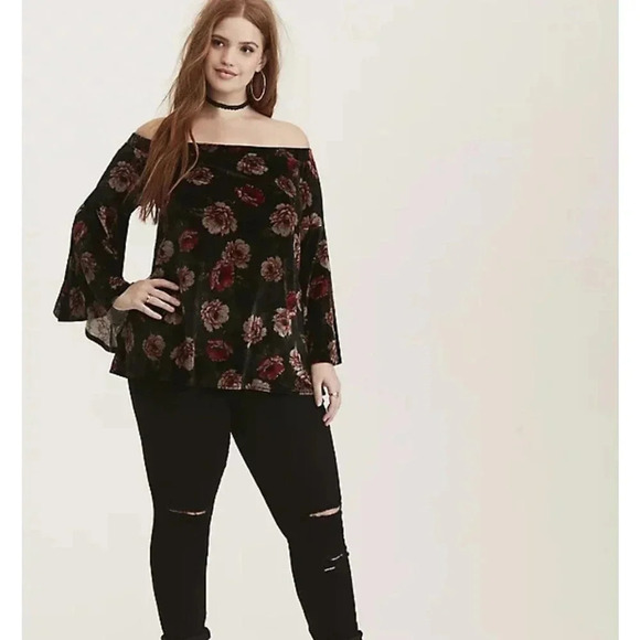 Torrid Floral Print Velvet Off Shoulder Bell Sleeve Top Size 3 - Picture 2 of 8